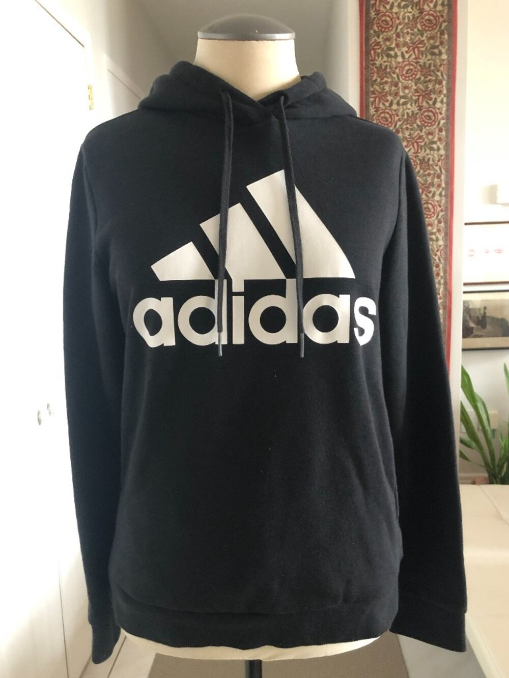 Pullover Hoodie Size M